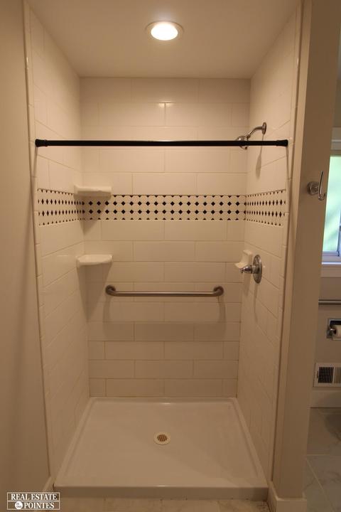 1320 Devonshire Rd, Grosse Pointe Park, MI 48230 photo 20