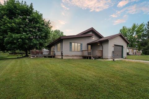 5443 Wellington Rd, Gladwin, MI 48624
