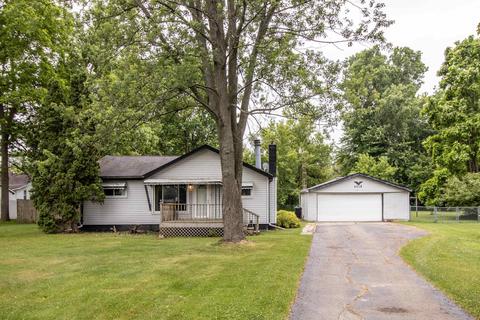 6418 E Court St S, Burton, MI 48509