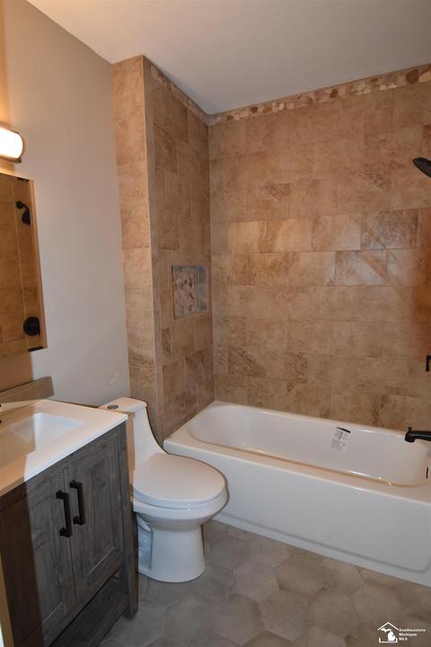 7652 Holloway, Britton, MI 49229 photo 14
