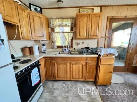 7743 M26, Mohawk, MI 49950 photo 12