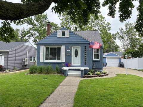 3434 Maple St, Port Huron, MI 48060