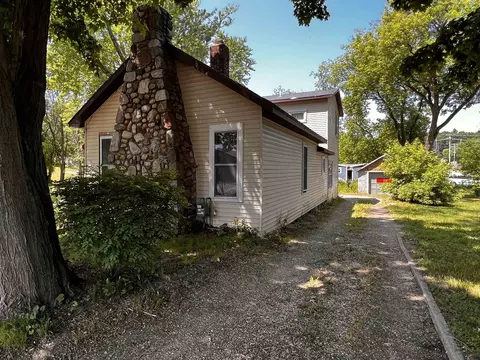 355 N Second, Harrison, MI 48625 photo 20