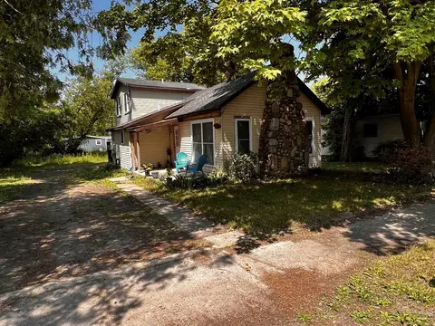 355 N Second, Harrison, MI 48625 photo 23