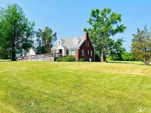 11691 Grafton, Carleton, MI 48117