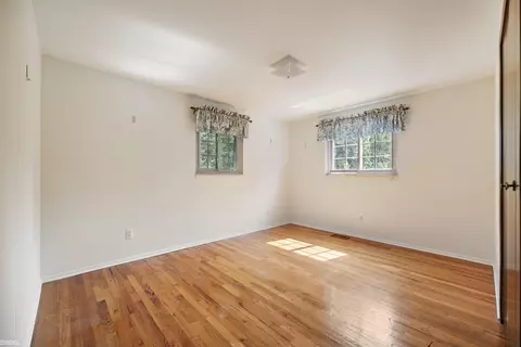 60476 Apache, Washington, MI 48094 photo 22