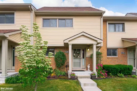 3767 Old Creek Rd, Troy, MI 48084
