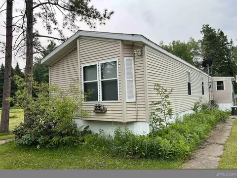26263 Portage Entry, Chassell, MI 49916