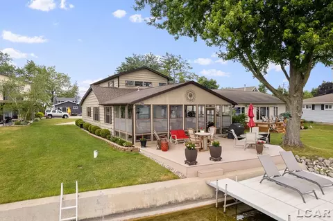 2200 Round Lk, Manitou Beach, MI 49253