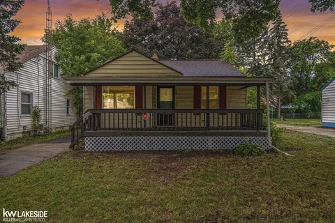 3605 Larchmont, Flint, MI 48532