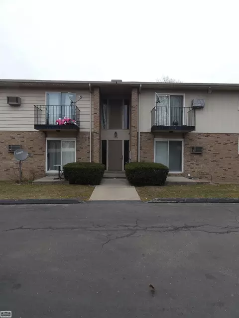 31565 Fraser #15, Fraser, MI 48026