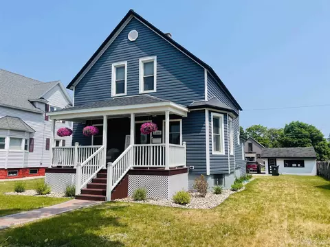 1306 Stephenson Ave, Escanaba, MI 49829