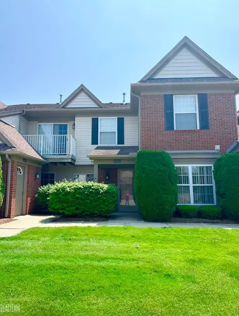 20642 Dunham, Clinton Township, MI 48038