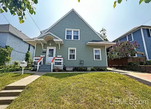 302 E Prospect, Marquette, MI 49855