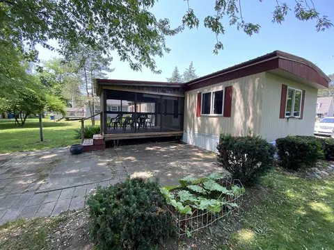 4155 Clendening, Gladwin, MI 48624 photo 3