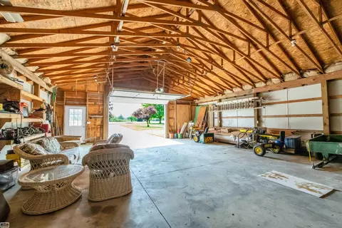 15760 Donald, Capac, MI 48014 photo 34