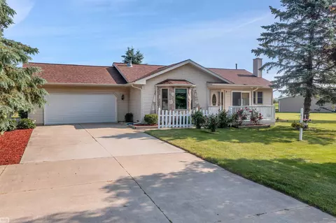 15760 Donald, Capac, MI 48014