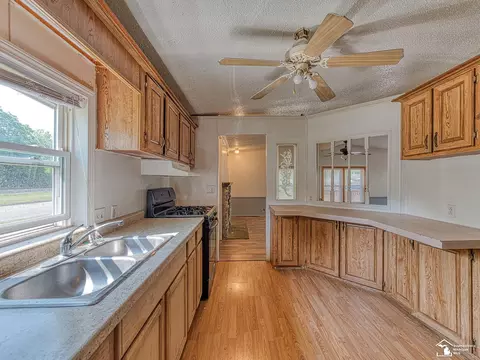 943 Cherry, Monroe, MI 48161 photo 3
