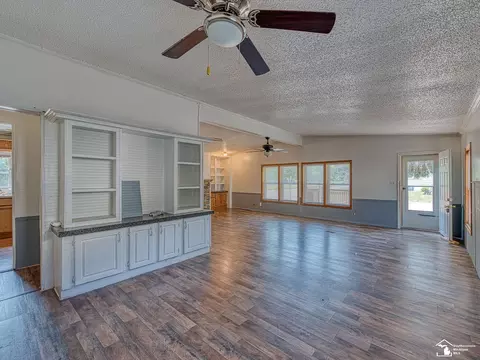 943 Cherry, Monroe, MI 48161 photo 5