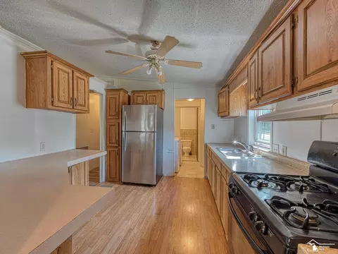 943 Cherry, Monroe, MI 48161 photo 2
