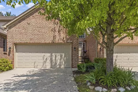 4427 Pennsylvania Ct, Shelby Township, MI 48316
