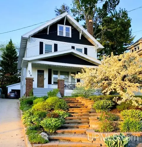 318 E Cres, Marquette, MI 49855