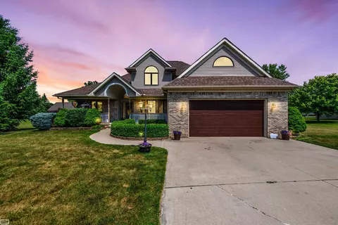4013 Belle Ridge Dr, Dryden, MI 48428