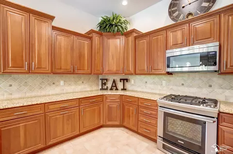 225 Eagle Ct, Monroe, MI 48162 photo 13