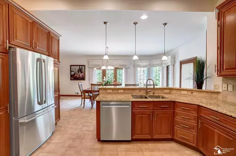 225 Eagle Ct, Monroe, MI 48162 photo 16