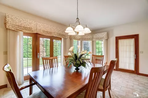 225 Eagle Ct, Monroe, MI 48162 photo 18