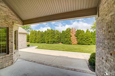 225 Eagle Ct, Monroe, MI 48162 photo 49