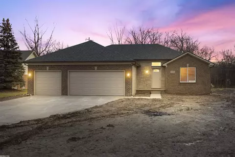 36262 Egan, Clinton Township, MI 48035