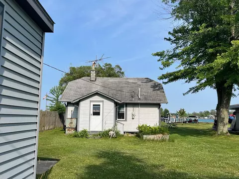 6696 Dickinson, Algonac, MI 48001 photo 6