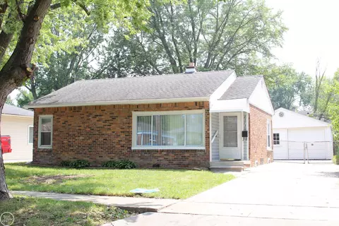 23730 Deziel, Saint Clair Shores, MI 48082