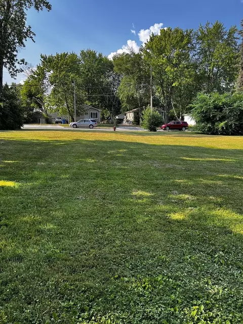 114 E Perry, Durand, MI 48429 photo 2