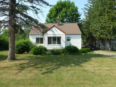 3241 E Fisher Rd, Bay City, MI 48706