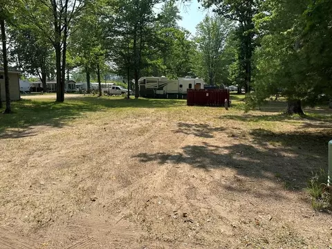 Unit 271 Cedar, Harrison, MI 48625 photo 2