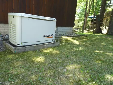 4782 Lancer, Gladwin, MI 48624 photo 9