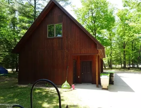 4782 Lancer, Gladwin, MI 48624 photo 7