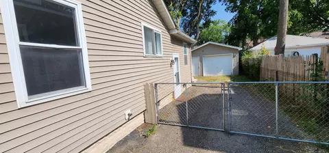 734 Ingleside, Flint, MI 48507 photo 2