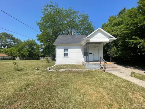 1925 Oakwood, Saginaw, MI 48601