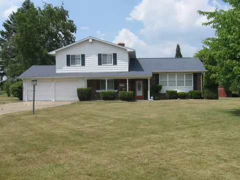 6156 Trenton, Flint, MI 48532