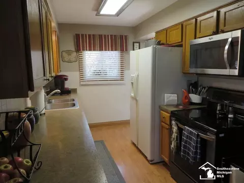 1772 Riverside, Monroe, MI 48162 photo 5