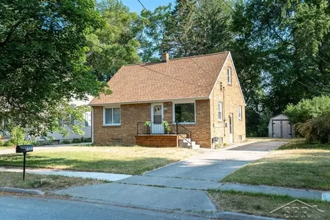 1521 Wyllys St, Midland, MI 48642