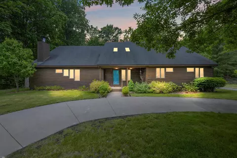 68211 Stoecker Ln, Richmond, MI 48062