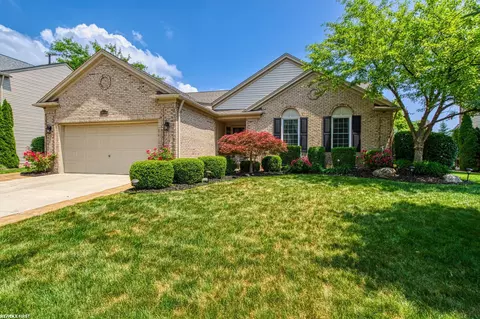 56456 Oasis, Macomb, MI 48042
