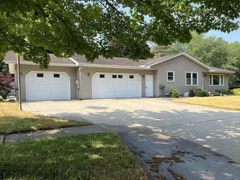 2210 Lambros, Midland, MI 48642