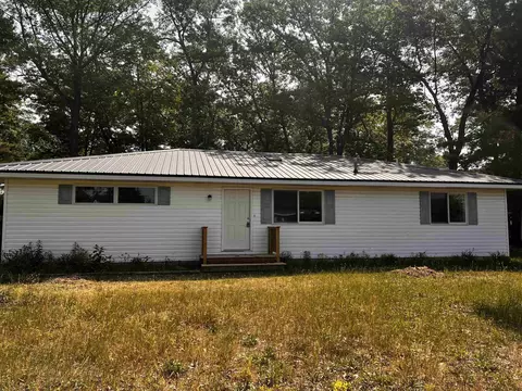 2520 Surrey, Harrison, MI 48625