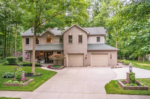 711 Maple Crst, Frankenmuth, MI 48734