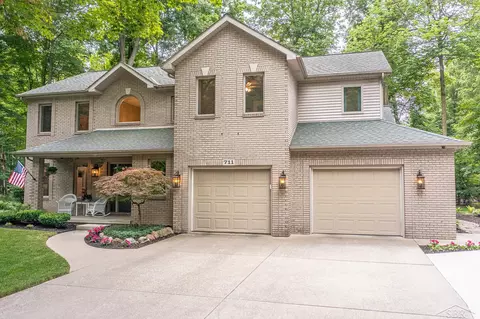 711 Maple Crst, Frankenmuth, MI 48734 photo 4